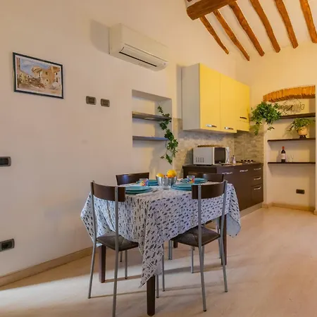 Casa Di Dea Daire Porto Azzurro